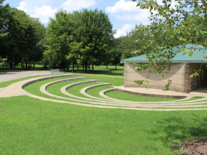 Deerwood Arboretum Shelter